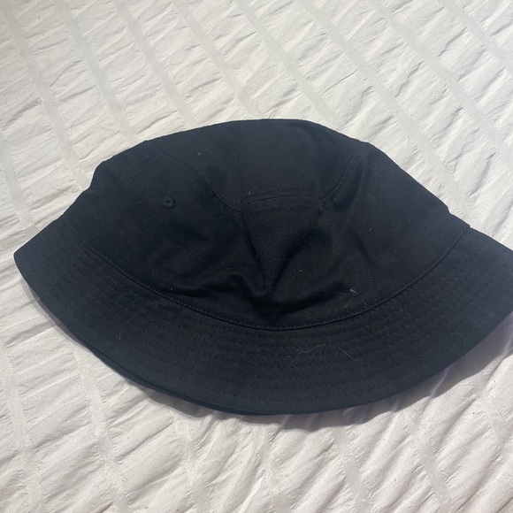 Sad bucket hat - Picture 2 of 2